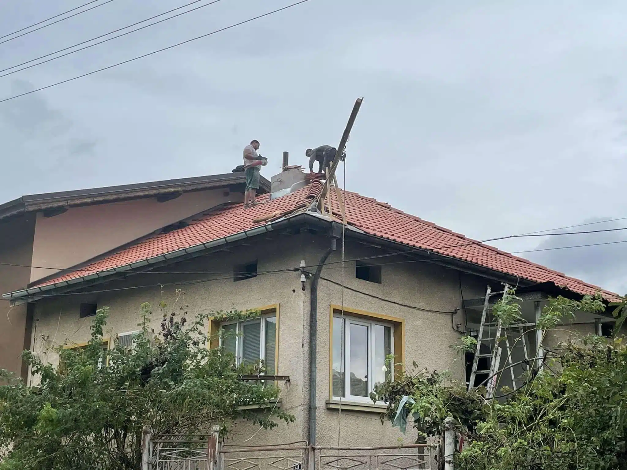 Завършен нов покрив на къща в с. Врачеш,